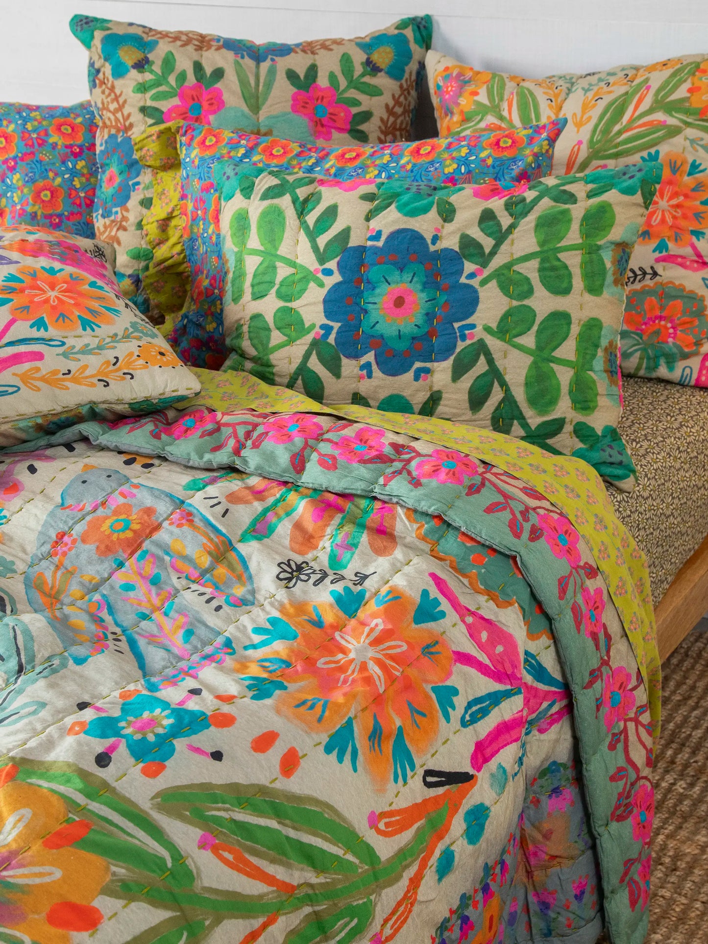 Bungalow Reversible Cotton Quilt - Free Spirit