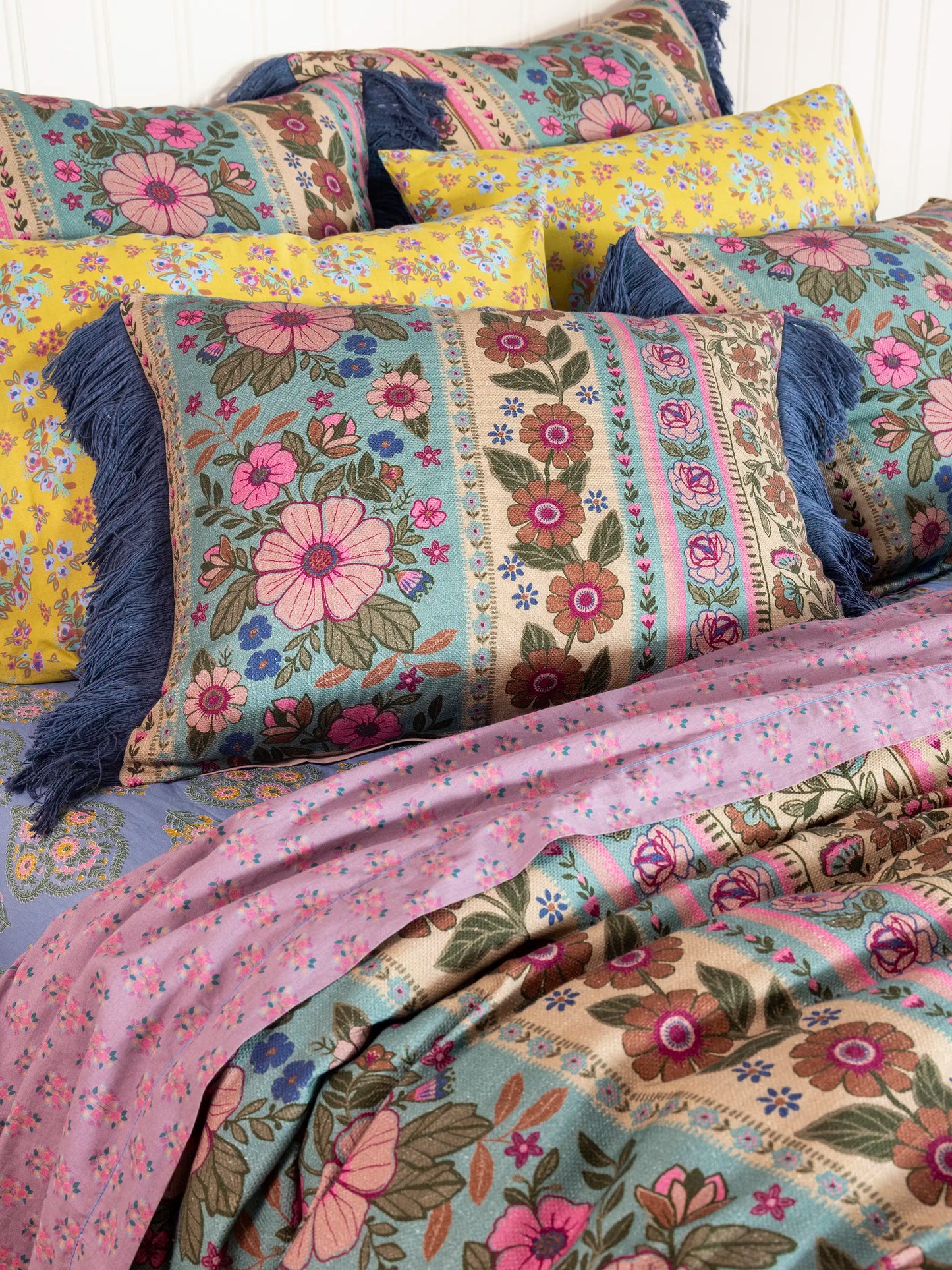 Mix & Match Cotton Pillowcase, Single - Chartreuse Bouquet Blooms